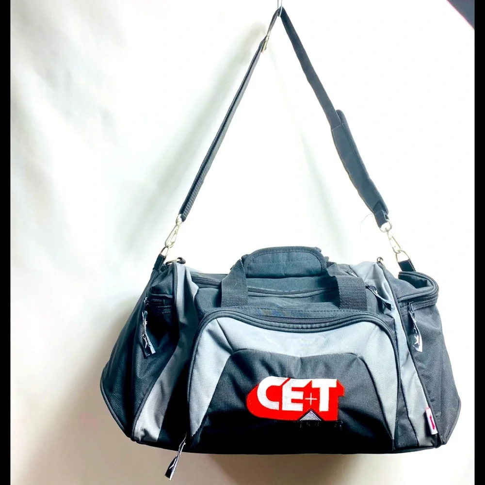 Leed’s Gym bag with pockets And starp black
